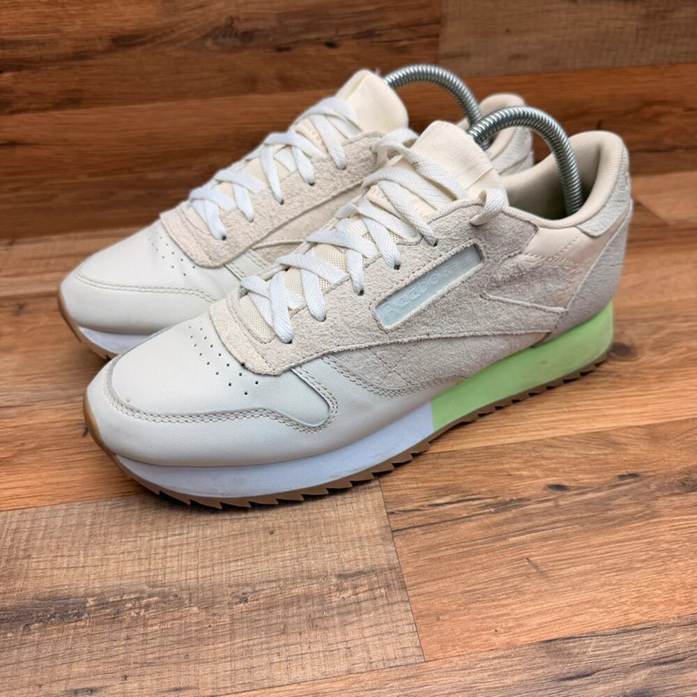 Reebok Classics women’s size 9.5 Leather Ripple Leather sneakers Off-white